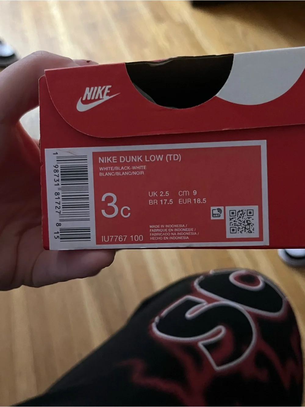 Nike Kids Black and White Hook-and-Loop Low-Top Sneakers